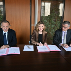 illustration Signature d’une convention de recouvrement entre les Hôpitaux Confluence et la Trésorerie hospitalière départementale du Val-de-Marne